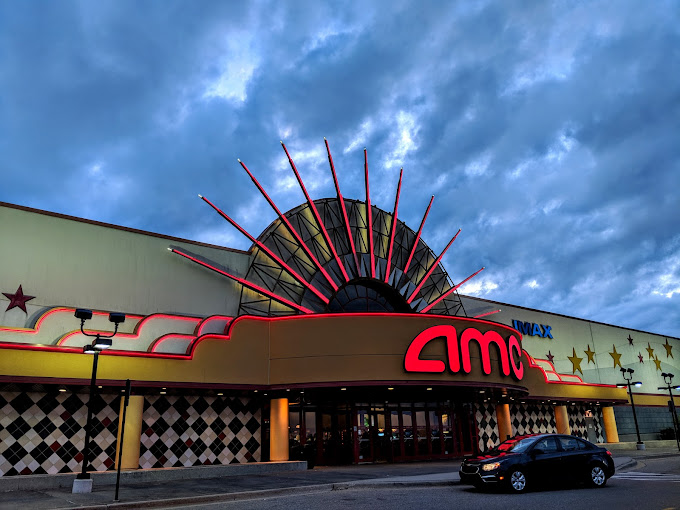 AMC Star Great Lakes Crossing 25 in Auburn Hills, MI - Screendollars