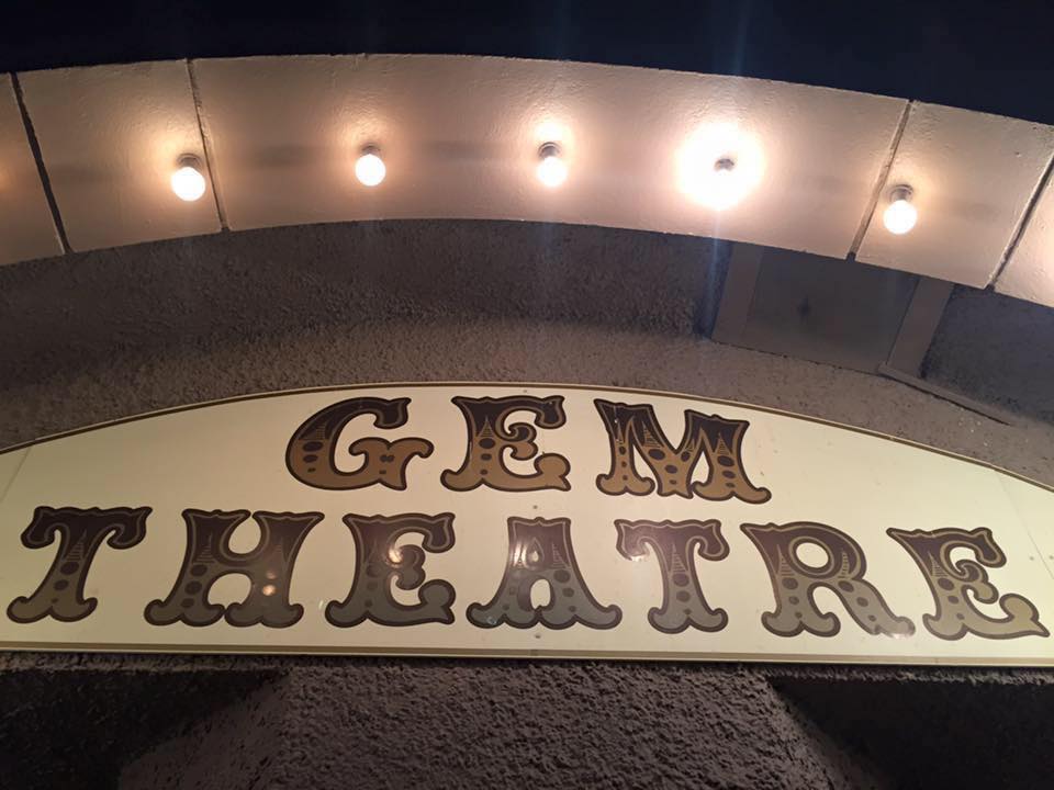 gem-theatre-in-claude-showtimes-tickets