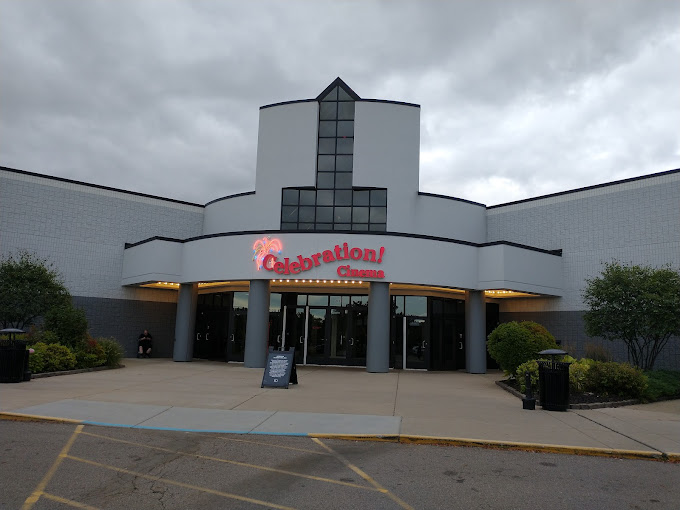 Strays Showtimes Near Celebration Cinema Lansing Imax 27