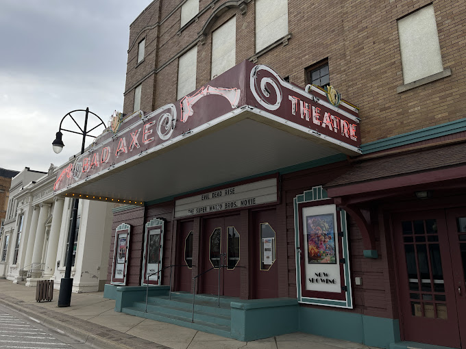 Bad Axe Theatre Showtimes Screendollars