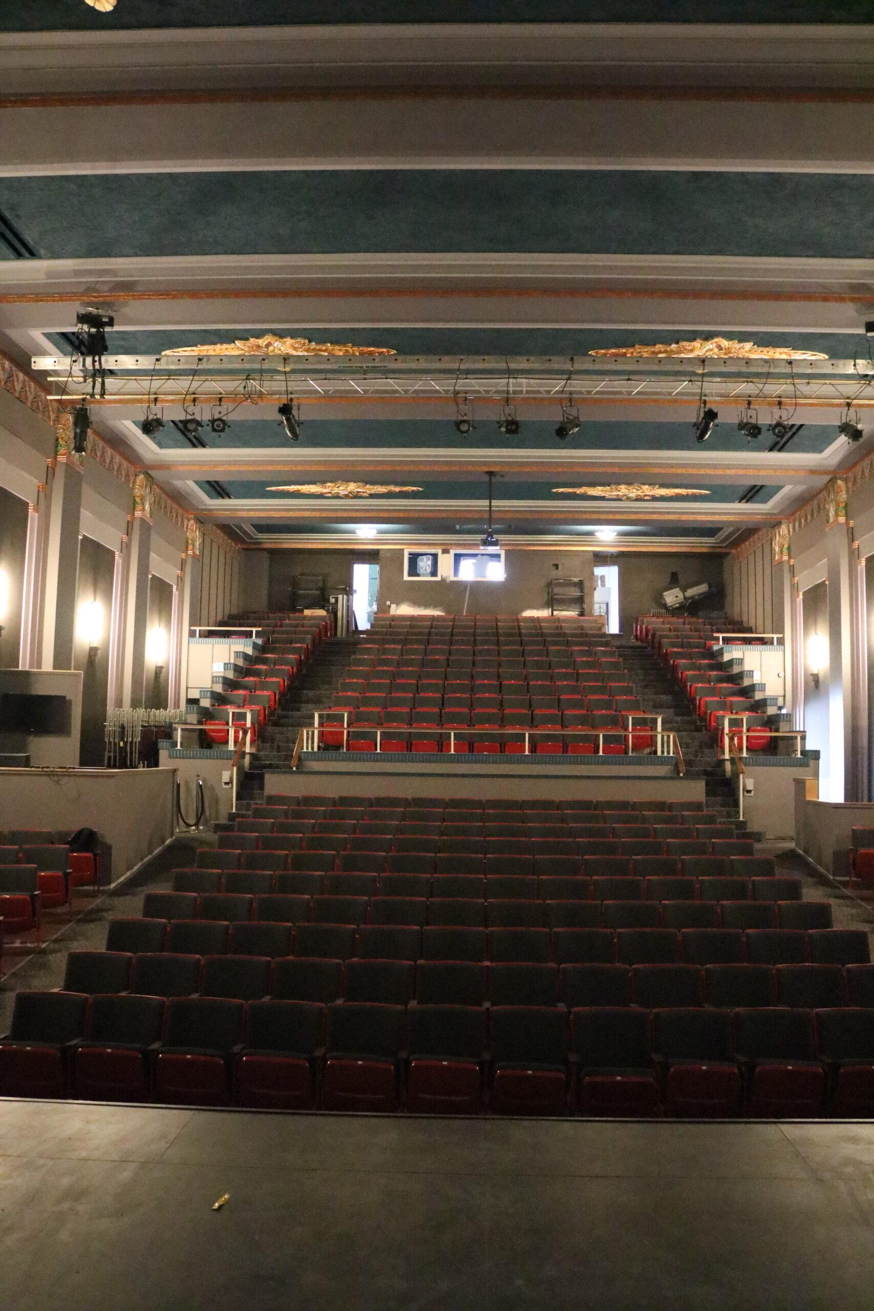 Romance Theater - Showtimes & Tickets