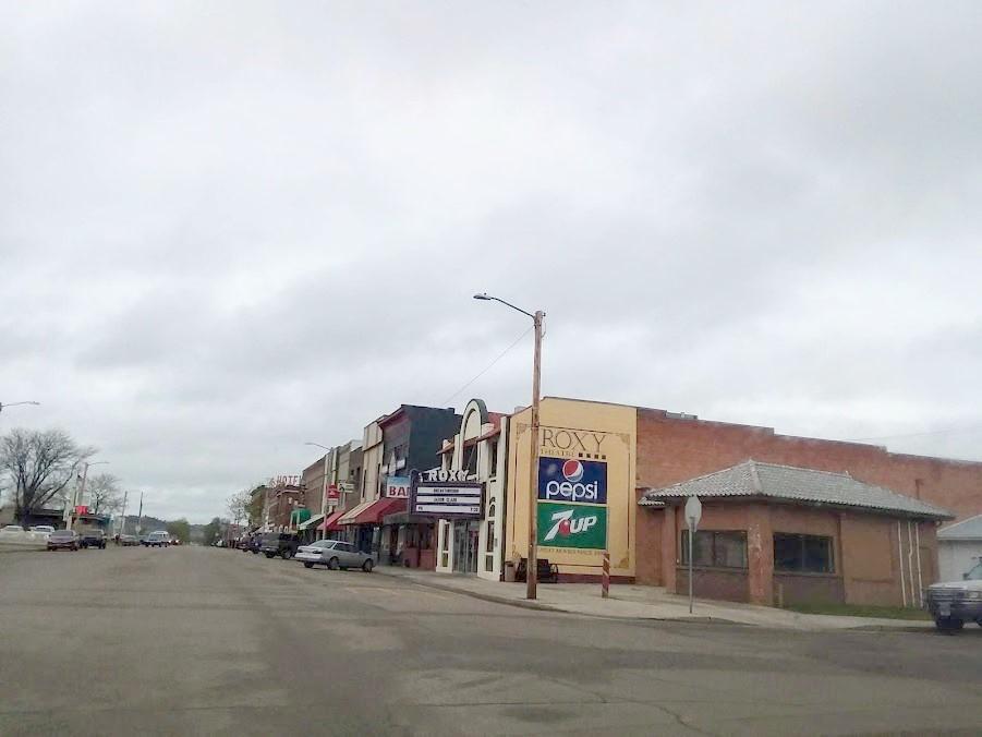 The Forsyth Roxy Theatre in Forsyth, MT Screendollars