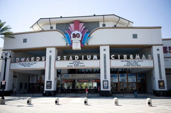 Regal Theatre in Edwards Aliso Viejo - Showtimes & Tickets