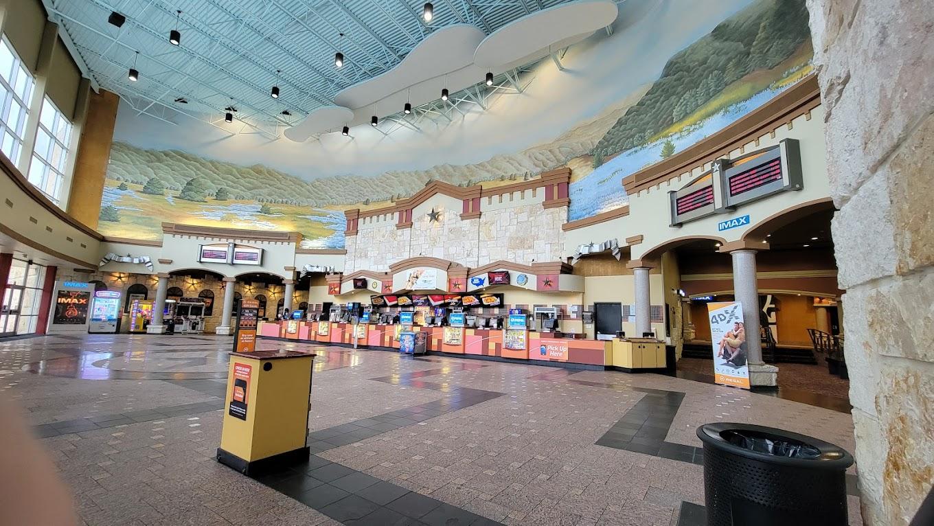 Regal Gateway - Showtimes & Tickets