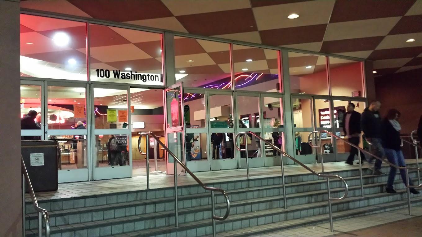 Regal Jack London Theatre in Oakland - Showtimes & Tickets