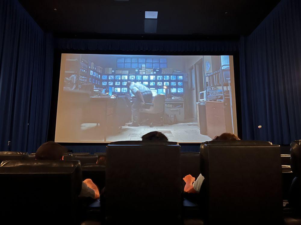 Regency Foothill Cinema Stadium 10 - Showtimes & Tickets