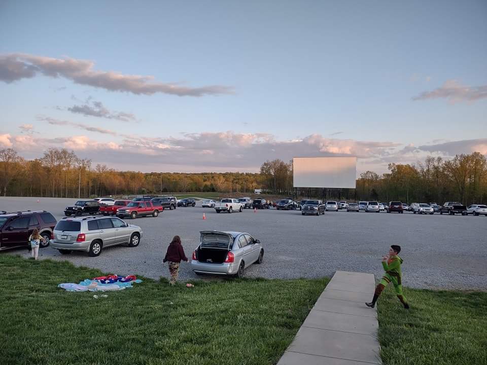 Sauerbeck Family DriveIn Showtimes