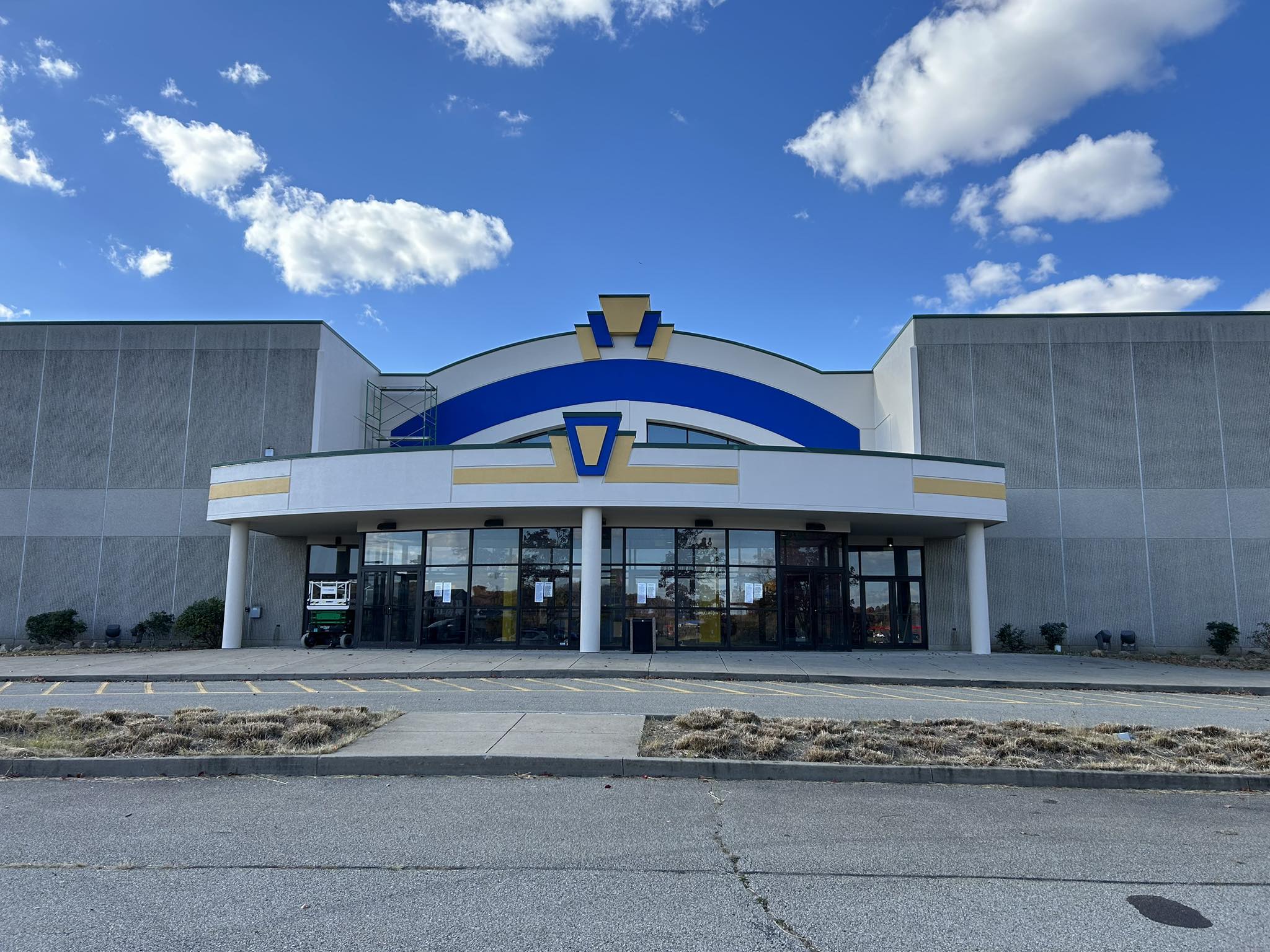 AMC Classic South Pike 10 Theater in Sarver, PA Showtimes