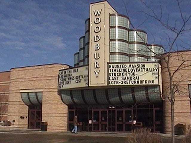 Woodbury 10 Theatre - Showtimes - Screendollars