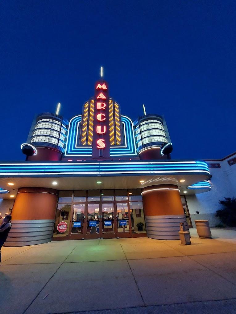 marcus-bay-park-cinema-showtimes-tickets