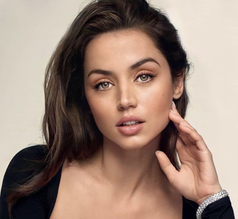 How Ana de Armas' 'Knives Out' star turn led to James Bond - Los