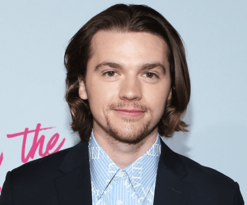 New Netflix Movies Coming to Netflix in 2022: Players — Joel Courtney