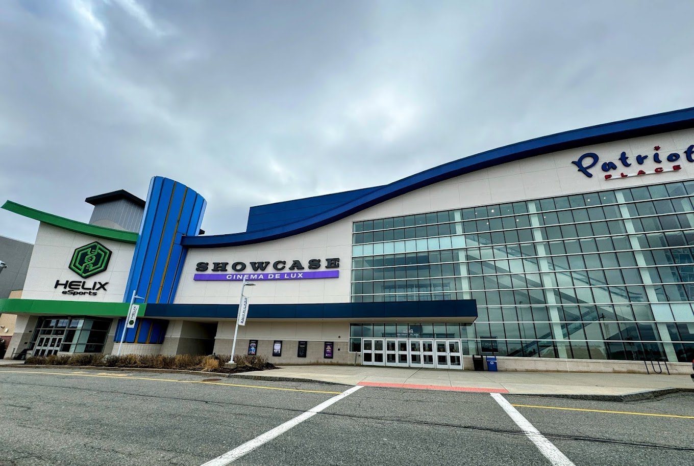Showcase Cinema de Lux Patriot Place - Showtimes & Tickets